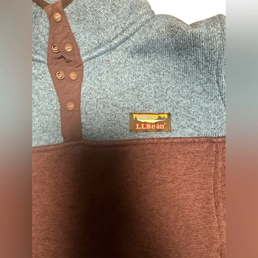 LL Bean 100% Polyester Youth Half button up in Size M10-12